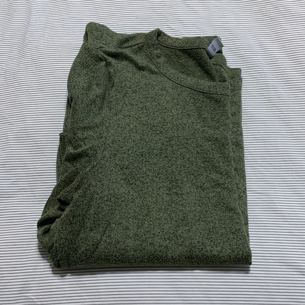 Old navy maternity/nursing sweater size large
